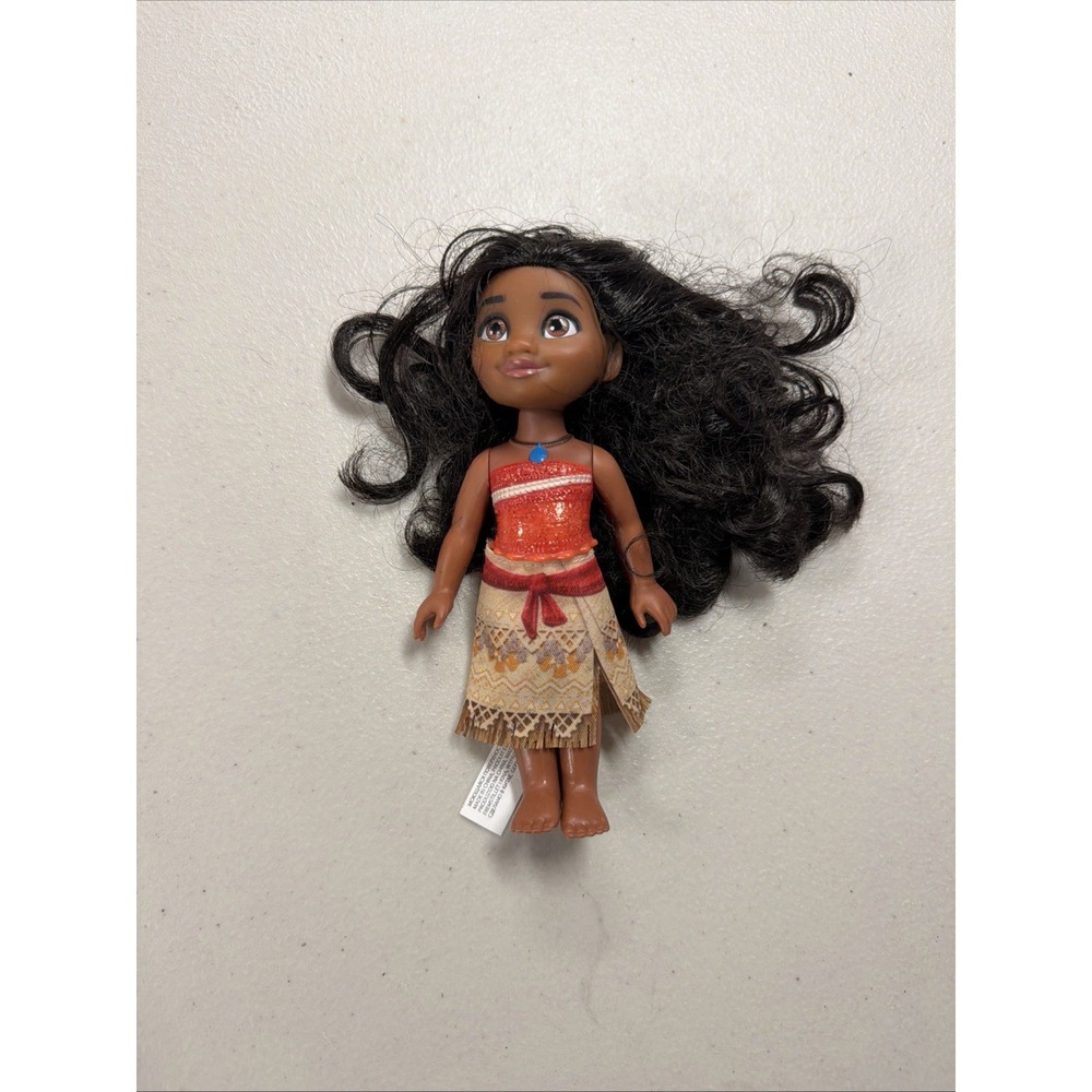 Disney  Princess Moana Island Doll Poseable  Mini Figure 3.5" Cake Topper